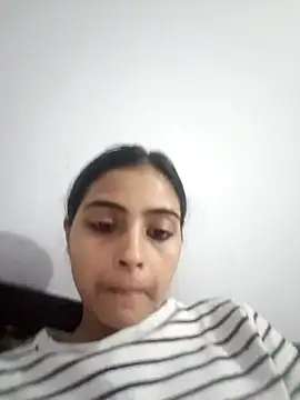 Snapshot of pikubaby chatting on November 10, 8:25 pm pikubaby online show from November 10, 8:25 pm