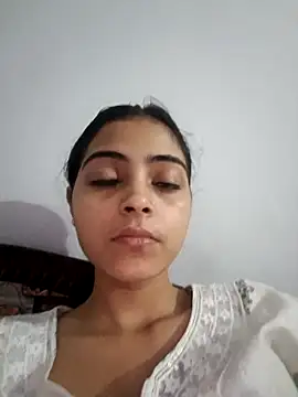 Snapshot of pikubaby chatting on October 29, 7:13 pm pikubaby online show from October 29, 7:13 pm