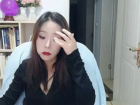 Snapshot of SuSushi728 chatting on December 5, 3:21 pm SuSushi728 online show from December 5, 3:21 pm