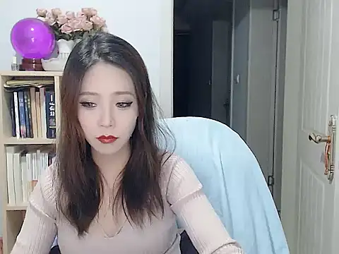 Snapshot of SuSushi728 chatting on December 3, 3:22 pm SuSushi728 online show from December 3, 3:22 pm