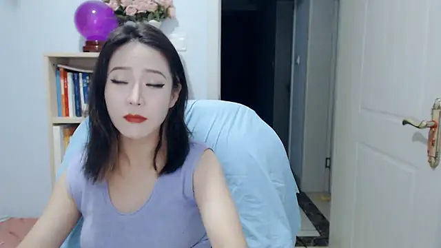 Snapshot of SuSushi728 chatting on June 9, 3:35 pm SuSushi728 online show from June 9, 3:35 pm