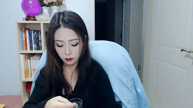 SuSushi728 online show from March 26, 4:05 pm