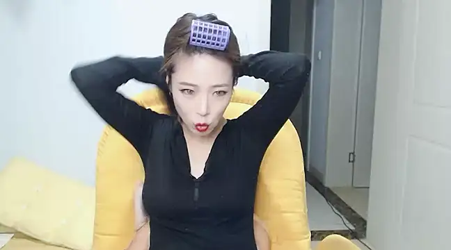 Snapshot of SuSushi728 chatting on March 15, 3:59 pm SuSushi728 online show from March 15, 3:59 pm