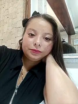 Emawalker  online show from March 19, 7:03 pm