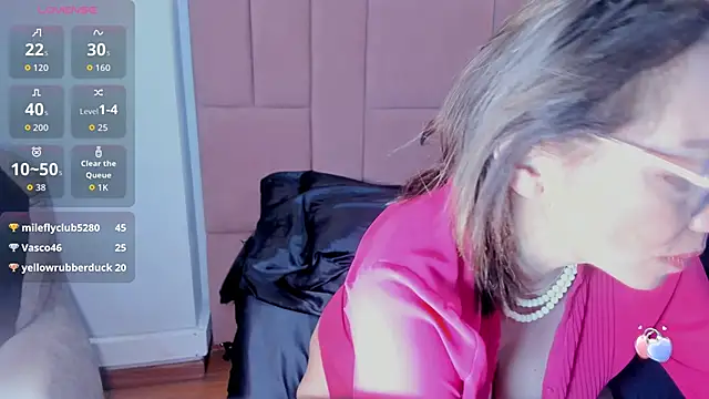 JennieRosse online show from April 18, 7:07 pm