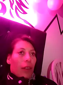 Snapshot of Tefannyy_ chatting on March 22, 4:14 am Tefannyy online show from March 22, 4:14 am