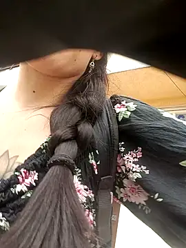 Snapshot of Tefannyy_ chatting on March 12, 3:51 pm Tefannyy online show from March 12, 3:51 pm