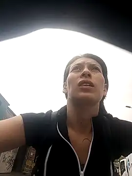 Snapshot of Tefannyy_ chatting on March 3, 5:52 pm Tefannyy online show from March 3, 5:52 pm