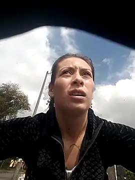 Snapshot of Tefannyy_ chatting on February 26, 2:38 pm Tefannyy online show from February 26, 2:38 pm