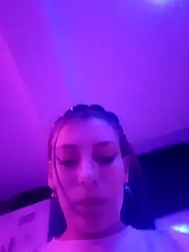 Snapshot of Tefannyy_ chatting on March 15, 12:15 am Tefannyy online show from March 15, 12:15 am