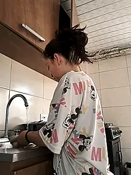 Snapshot of Tefannyy_ chatting on September 14, 3:45 pm Tefannyy online show from September 14, 3:45 pm