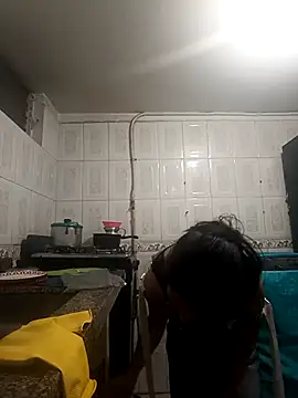 Snapshot of Tefannyy_ chatting on February 28, 12:32 am Tefannyy online show from February 28, 12:32 am