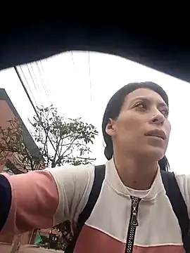 Snapshot of Tefannyy_ chatting on March 6, 6:26 pm Tefannyy online show from March 6, 6:26 pm