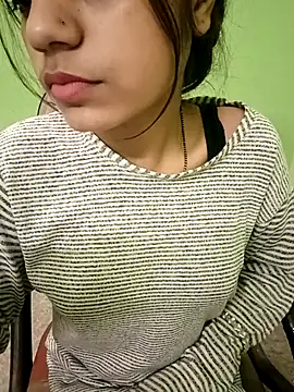 Snapshot of EACH_555 chatting on December 19, 7:44 am EACH 555 online show from December 19, 7:44 am