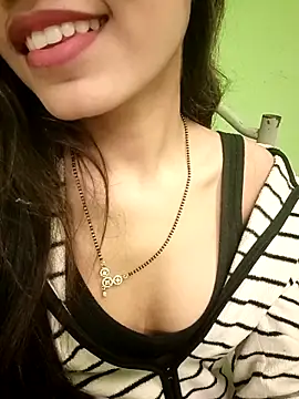 Snapshot of EACH_555 chatting on December 18, 12:31 pm EACH 555 online show from December 18, 12:31 pm