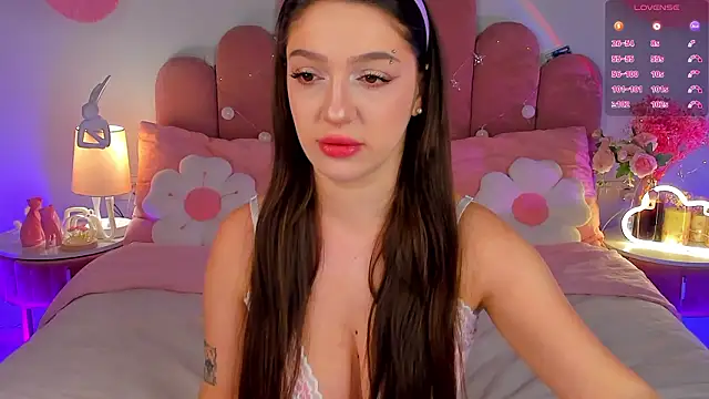 GiaCale online show from February 2, 1:32 pm