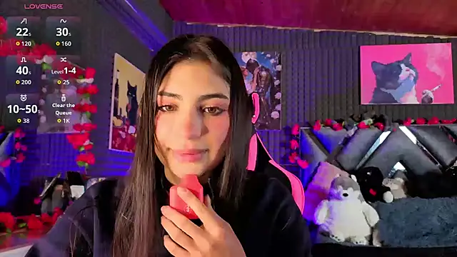 SolBeaumont1 online show from March 18, 8:10 pm