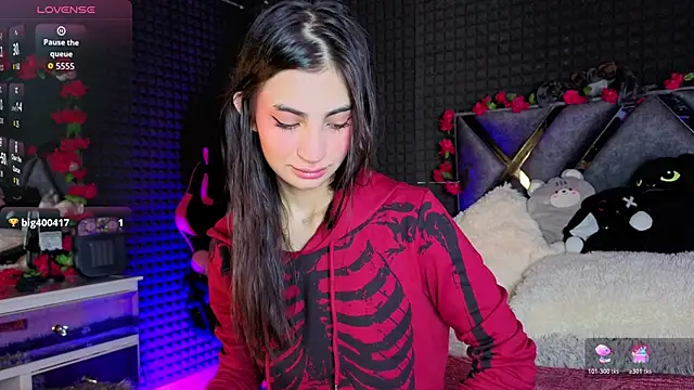 SolBeaumont1 online show from February 27, 7:46 pm