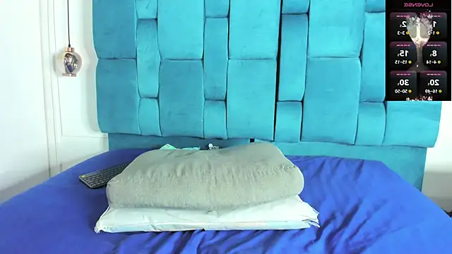 mia  fernandez online show from November 14, 7:06 pm