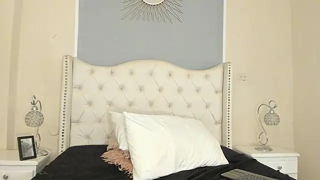 Ambar Collingg online show from March 3, 4:15 pm