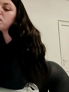 Snapshot of leeya_lee chatting on January 25, 10:50 pm leeya lee online show from January 25, 10:50 pm