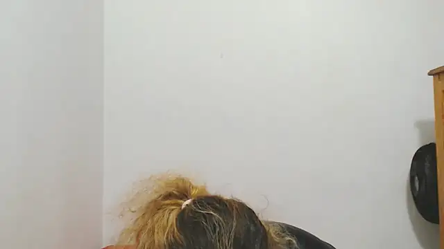 ariellth online show from January 31, 7:12 pm