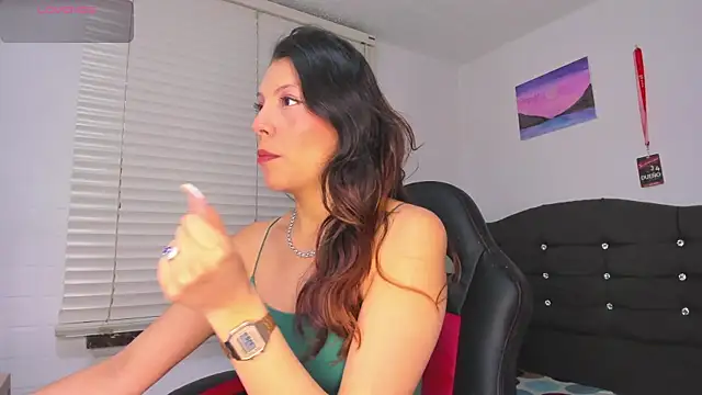 Snapshot of Selenakyle92_ chatting on September 11, 8:20 pm Selenakyle92 online show from September 11, 8:20 pm