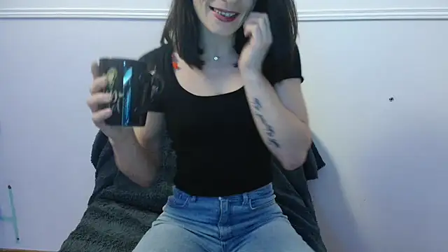 Snapshot of Missfelicia chatting on December 9, 5:41 pm Missfelicia online show from December 9, 5:41 pm