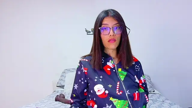  lucysmith online show from December 2, 4:14 am