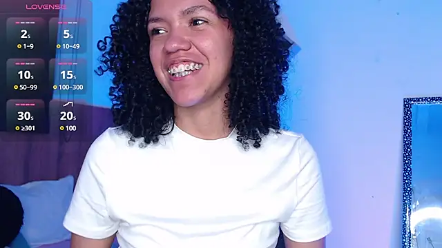 Snapshot of AmarantaFoxx chatting on February 24, 2:40 am AmarantaFoxx online show from February 24, 2:40 am