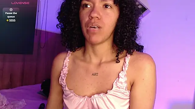 Snapshot of AmarantaFoxx chatting on February 21, 10:59 pm AmarantaFoxx online show from February 21, 10:59 pm