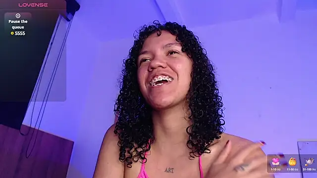 Snapshot of AmarantaFoxx chatting on February 19, 10:53 pm AmarantaFoxx online show from February 19, 10:53 pm