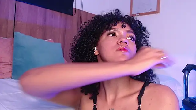 Snapshot of AmarantaFoxx chatting on March 21, 4:28 am AmarantaFoxx online show from March 21, 4:28 am