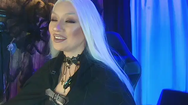 Snapshot of ArkaBella chatting on October 31, 2:02 pm ArkaBella online show from October 31, 2:02 pm