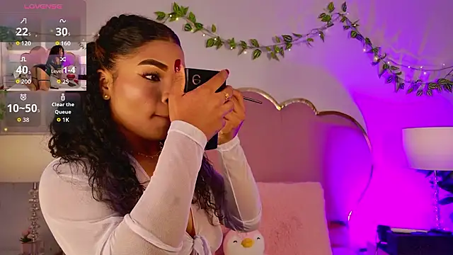 NahiaraReina online show from February 26, 1:44 pm