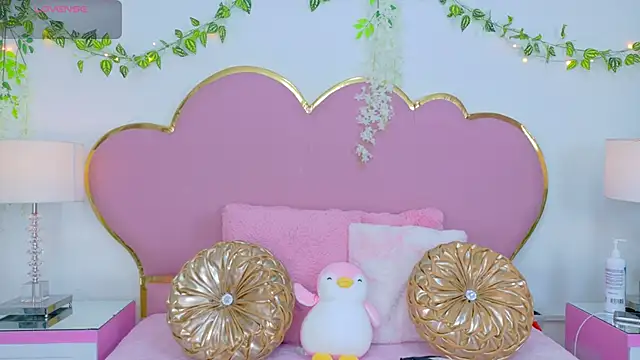 Snapshot of NahiaraReina chatting on October 27, 1:01 pm NahiaraReina online show from October 27, 1:01 pm