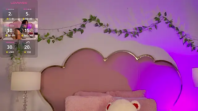 NahiaraReina online show from February 24, 1:34 pm