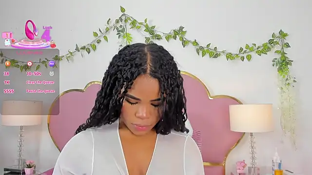 Snapshot of NahiaraReina chatting on September 12, 1:33 pm NahiaraReina online show from September 12, 1:33 pm