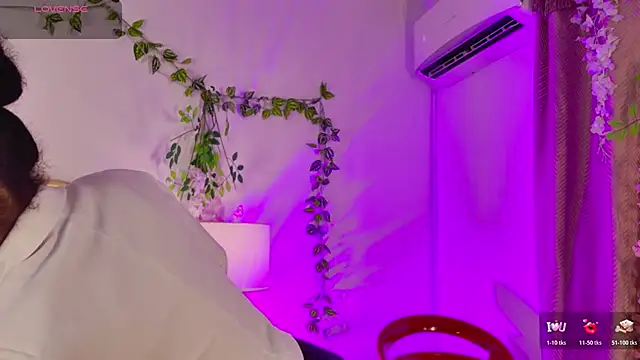 Snapshot of NahiaraReina chatting on June 12, 1:42 pm NahiaraReina online show from June 12, 1:42 pm