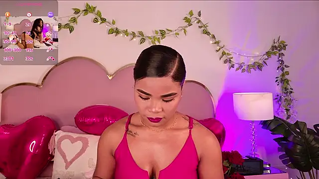 NahiaraReina online show from February 14, 1:33 pm