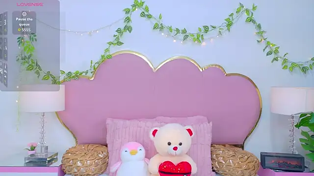 Snapshot of NahiaraReina chatting on November 28, 1:33 pm NahiaraReina online show from November 28, 1:33 pm