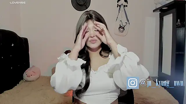 Snapshot of Ju_Kyung chatting on January 30, 6:24 am Ju Kyung online show from January 30, 6:24 am