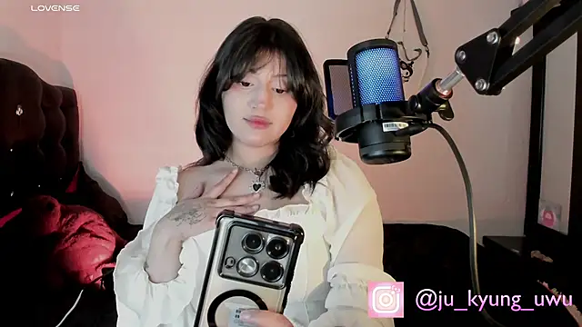 Snapshot of Ju_Kyung chatting on February 28, 7:48 am Ju Kyung online show from February 28, 7:48 am