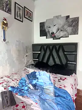 Snapshot of The__Rodriguez chatting on December 17, 4:34 pm The Rodriguez online show from December 17, 4:34 pm