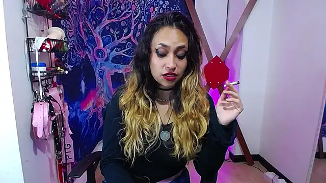 Snapshot of saba_the_courtesan chatting on October 12, 6:48 am saba the courtesan online show from October 12, 6:48 am