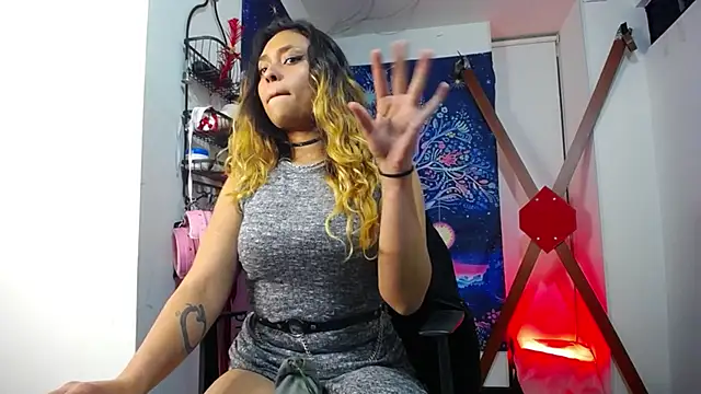 Snapshot of saba_the_courtesan chatting on October 6, 11:27 pm saba the courtesan online show from October 6, 11:27 pm