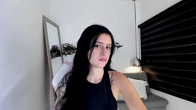 Snapshot of yenny_garcia chatting on July 13, 6:29 pm yenny garcia online show from July 13, 6:29 pm