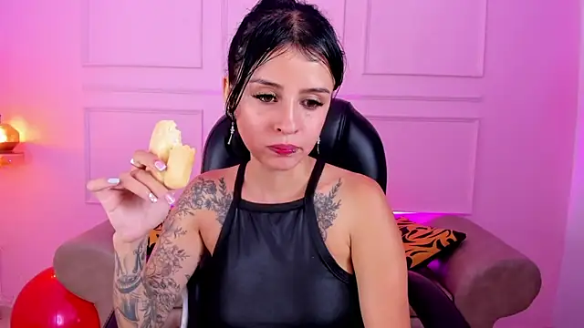 yenny garcia online show from September 9, 5:55 pm