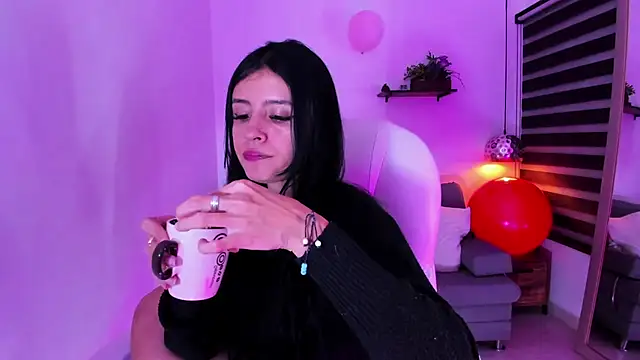 yenny garcia online show from November 13, 6:45 pm