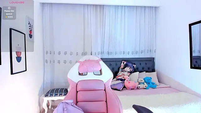 Snapshot of yenny_garcia chatting on February 28, 1:22 pm yenny garcia online show from February 28, 1:22 pm